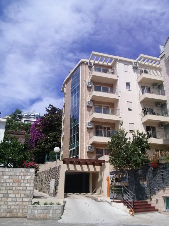 בודווה Sarap Apartments מראה חיצוני תמונה