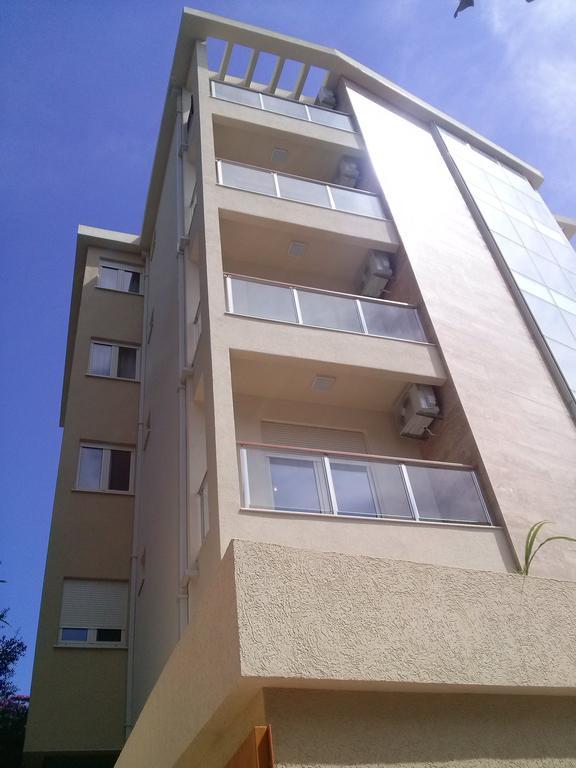בודווה Sarap Apartments מראה חיצוני תמונה