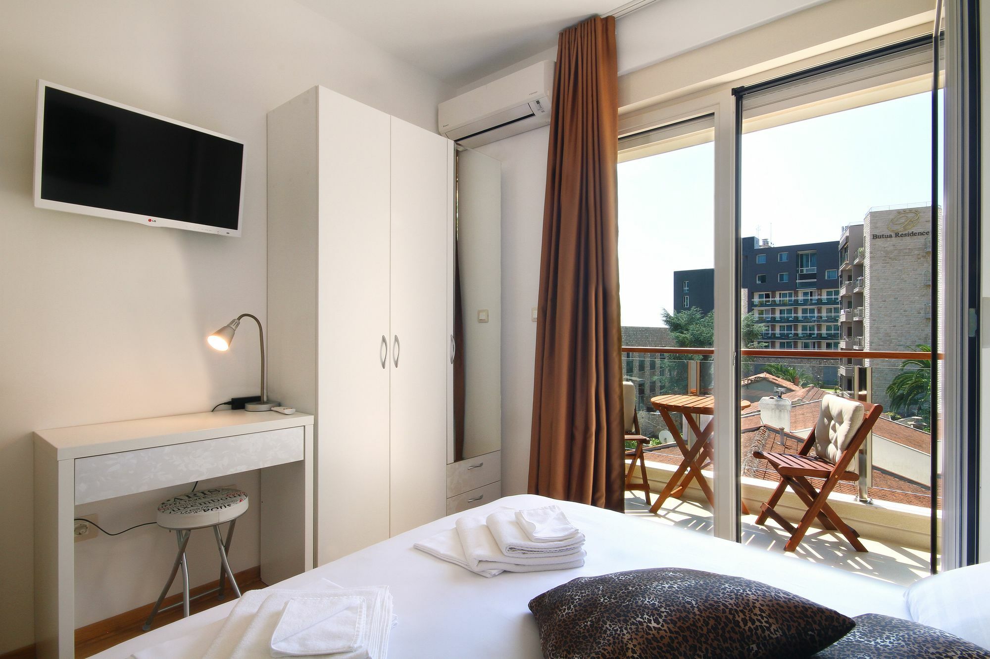 בודווה Sarap Apartments מראה חיצוני תמונה