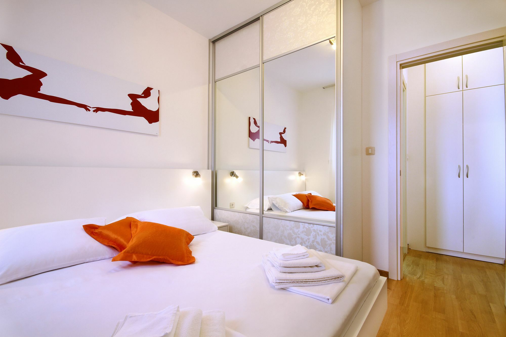 בודווה Sarap Apartments מראה חיצוני תמונה